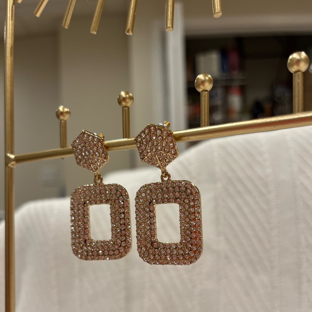 Sparkly gold earrings